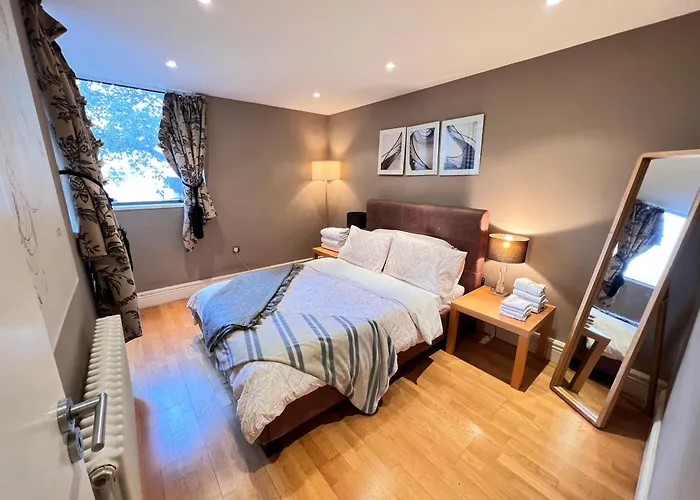 Happy River Thames View Entire Apartment