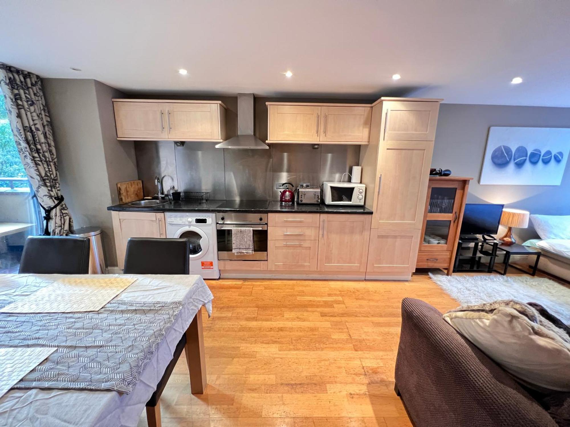 Happy River Thames View Entire Апартаменты
